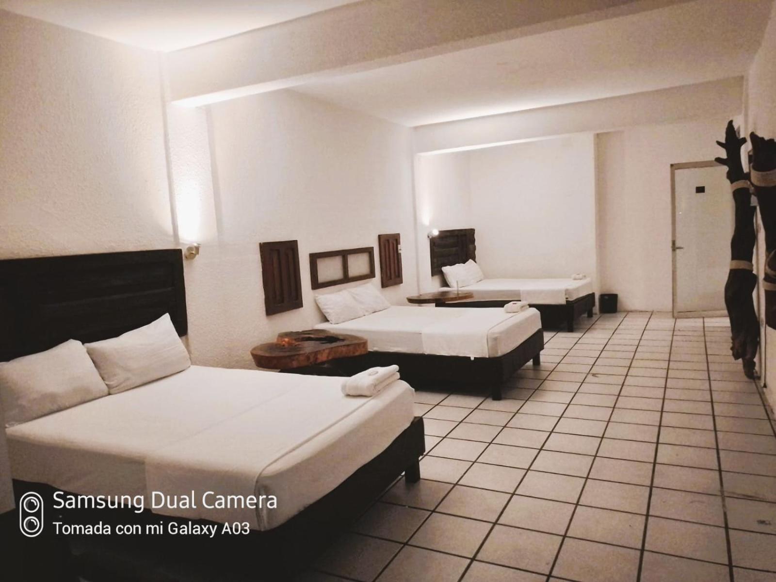 Hotel Sexta Avenida 타파출라 외부 사진
