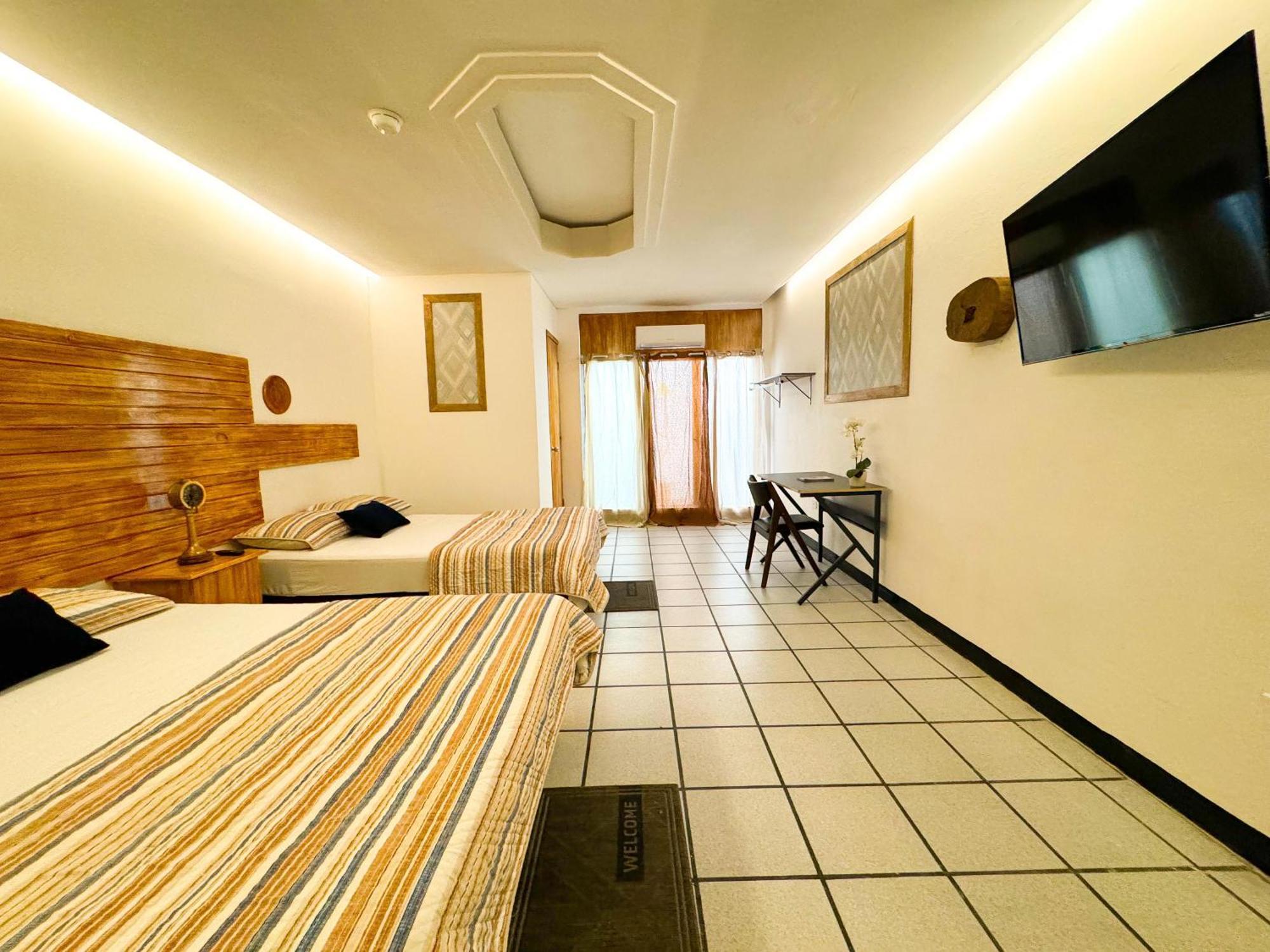 Hotel Sexta Avenida 타파출라 외부 사진