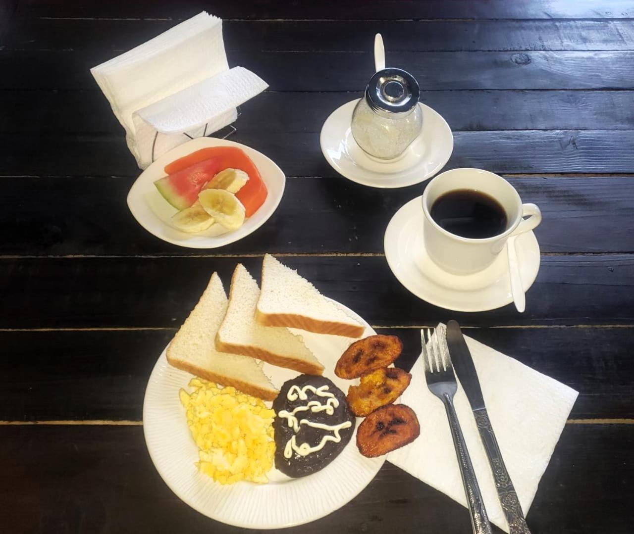Hotel Sexta Avenida 타파출라 외부 사진